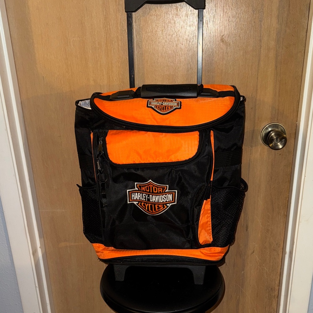 Harley-Davidson Insulated Soft Portable Rolling Backpack Cooler Bag Rolls